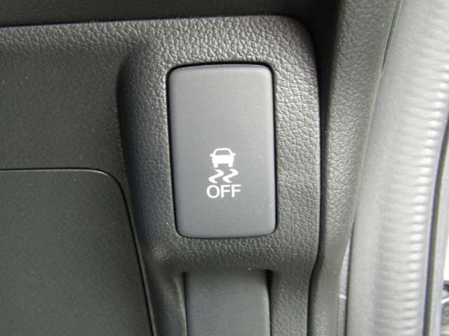 お車のカスタムや外装磨き、板金作業、各種新品部品や中古部品もお探しします●あいおい損保代理店●任意保険の取扱いも御座います●上級資格者が常駐●無料お見積り●加入者はロードサービス付●詳細は当社まで●