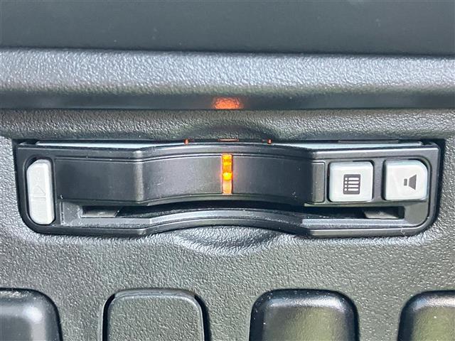 【　ETC　】今やカーライフにおける重要性はナビにも匹敵するのではないでしょうか？セットアップを行うことで利用可能になります！