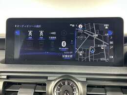 【Bluetooth】ナビゲーションと携帯電話/スマートフォンをBluetooth接続することができます。接続するとハンズフリーで使用することができるので、とても便利です！