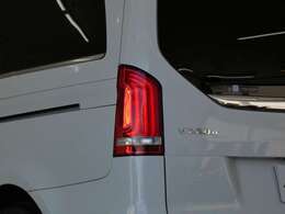 今、話題のクリーンディーゼルエンジンと電子制御7速ATが軽快な走りを演出してくれます！！