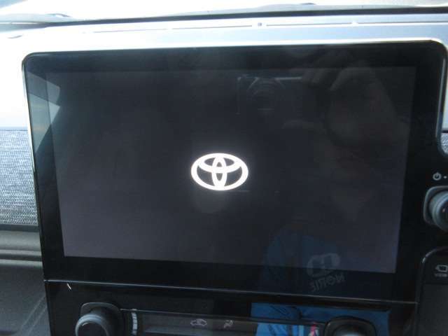 大画面10.5型ディスプレイオーディオにナビ機能もセット！フルセグTV視聴、Bluetooth・USB接続とドライブが盛り上がりますね！