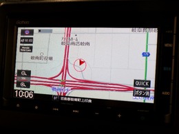 ナビゲーションの起動や検索の速度が速いメモリーナビ搭載。初めてお出掛けする場所でも快適・安心です。