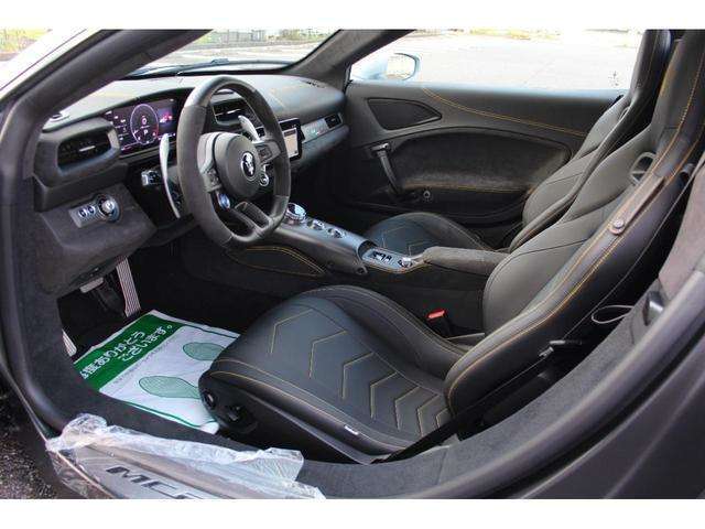 MC20クーペの車載オーディオシステムをスパイダー車内固有の音響・配置ニーズに合わせソナス・ファベールのオーディオシステムの特徴ともいえる「ナチュラルサウンド」を実現する12個のスピーカーを配置