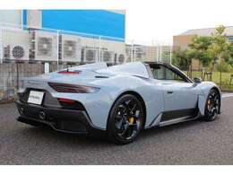 ボディーサイズ：全長×全幅×全高＝4670×1965×1215mmホイールベース：2700mm車重：1750kg駆動方式：MR