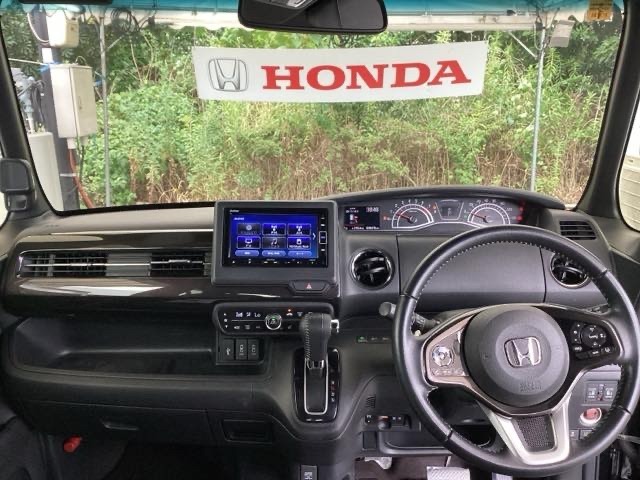 先進の安全運転支援機能【Honda SENSING】を搭載。衝突軽減ブレーキや誤発信抑制機能など様々な機能で安全運転をサポートします。機能一覧はHondaオフィシャルサイトで確認できます。