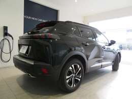 耐久性に優れたコーティングを低価格にてご用意致しております。愛車をいつでも気持ちよく乗っていただくために、納車時の施工をオススメしております。