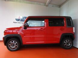 コンパクトボディーに実用性たっぷりのクロスオーバーSUVモデル！