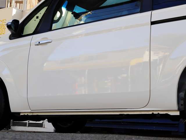 外装、内装のコンディションはもちろんのこと、近年注目されているコンピュータチェック（OBDII診断）も積極的に行っております。安心材料を日々増やしたいお店！なのです。