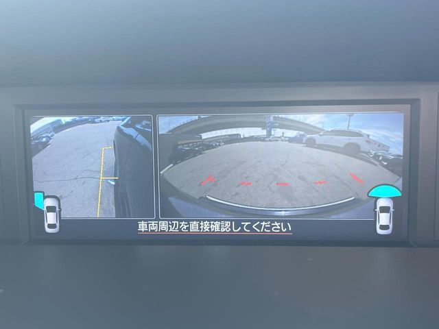 【フロント＆サイドカメラ】ドライバーから見にくい死角部分を映像で確認できる前方と左側面にカメラを装着。見通しがきかない場所や住宅密集地などを運転することが多い人におすすめの安心装備です。