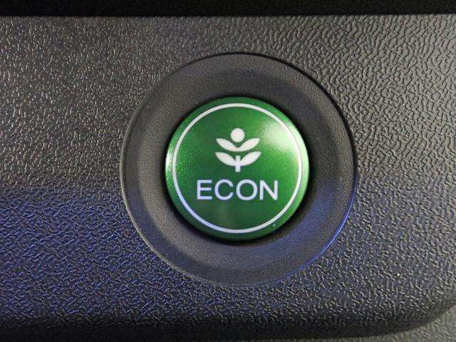 ◆車に車両状態評価書を明示し、修復歴の有無、車両点数、傷、凹み、板金塗装、タイヤの溝、外装パーツ（パネル）交換の有無などを表記し、透明性のある中古車販売を促進しています◆