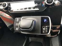 車両の画像を掲載させて頂きましたが、わかりにくい部分はございませんか？お見積り、お車の状態や装備など、ご案内できますのでサイト専用の『無料在庫確認・見積依頼』をご利用下さいませ。