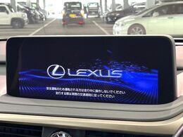 【メーカー純正ナビ】インテリアに溶け込むスタイリッシュな「専用設計」メーカーナビを装備♪視認性や操作性など基本性能にも優れ、より上質なカーライフをお楽しみいただけます。