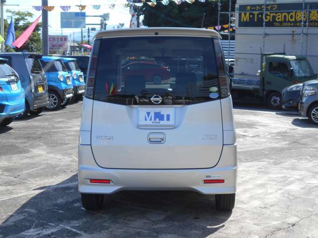 現車確認していただき、気になるキズ・凹み等あれば納車までに自社鈑金工場にて鈑金・塗装可能です！お気軽にご相談ください！