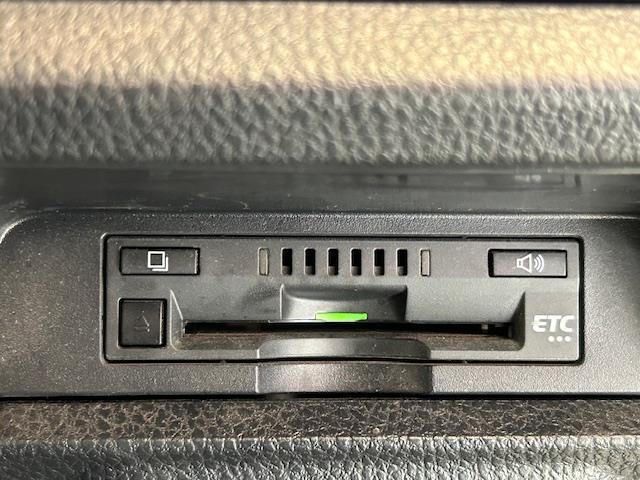 充実のキッズルーム♪ボルダリング♪などお子様も楽しめる設備もご用意しております！！ WOW！TOWNで楽しいお車探しを体感してください。