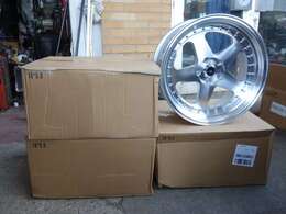 ☆★新品18インチアルミ4本！★☆