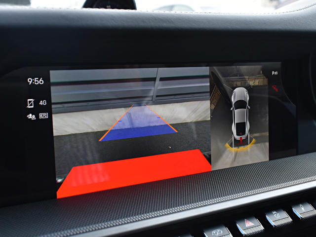 サラウンドビューカメラ付きパークアシスト