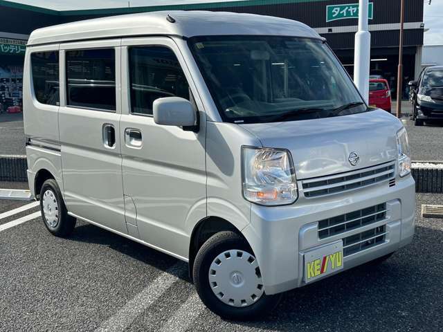 JAAA（日本自動車鑑定協会）による厳しいチェックを公表しております。当社販売担当者、仕入担当者、リフトに持ち上げ車検検査員による下廻りチェックをクリアした高品質車を展示しております