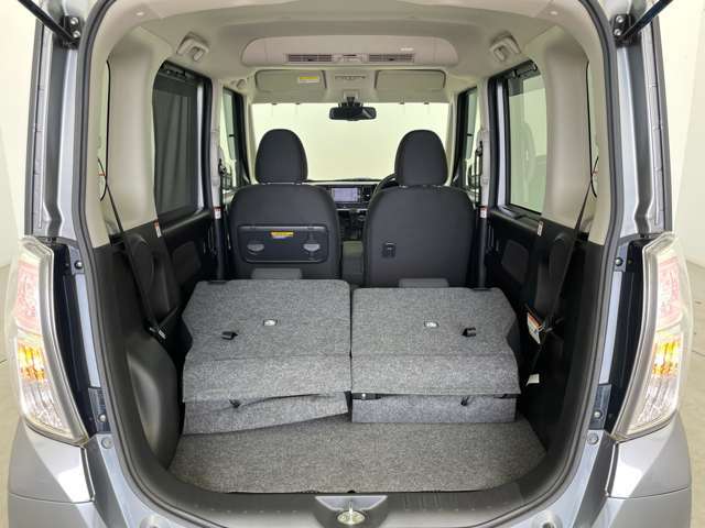 【シートアレンジ】乗せる人数、荷物によってシートをアレンジすれば、ダンボールなどの大きい荷物や、釣り具などの長尺物も載せられそうですね！