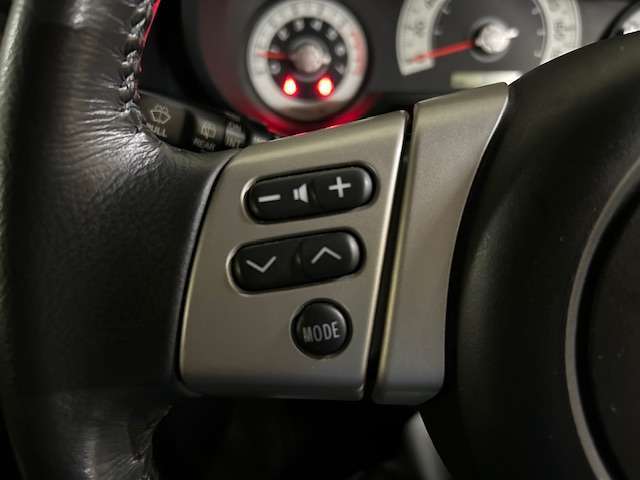 ナビ　Bluetooth　バックカメラ　MW17インチアルミホイール　Goodrichタイヤ　リフトアップ　ドライブレコーダー　ETC　サイドステップ