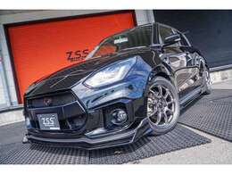 KUHLレーシングフルエアロ、マフラー、WORKホイール、グッドイヤータイヤ、ブリッツ製車高調を装着したマニュアル車両です！！フルエアロで迫力ある1台です★もちろんフルセグナビ、ETC、Bカメラ付です！！