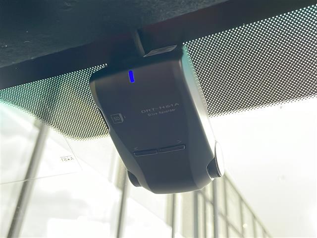 【ドライブレコーダー】映像・音声などの運転中の記録を残します。事故などを起こした起こされた時の証拠になりえますので、もしも時でも安心ですね。