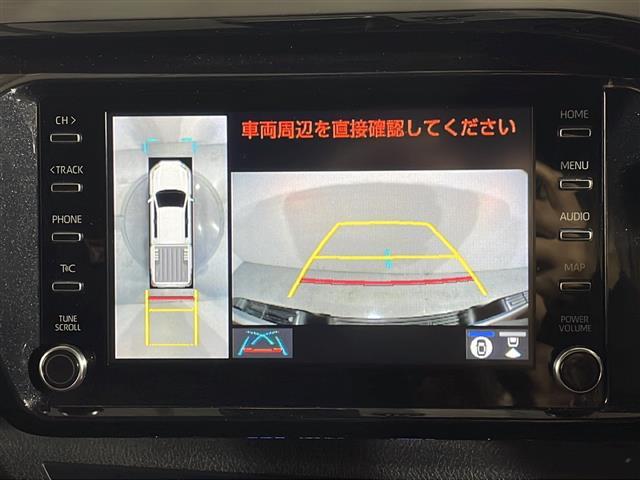 【パノラミックビューモニター】クルマを真上から見下ろした視点で駐車をサポートします！クルマの斜め後ろや真横など、いち早く障害物に気が付くことができます。