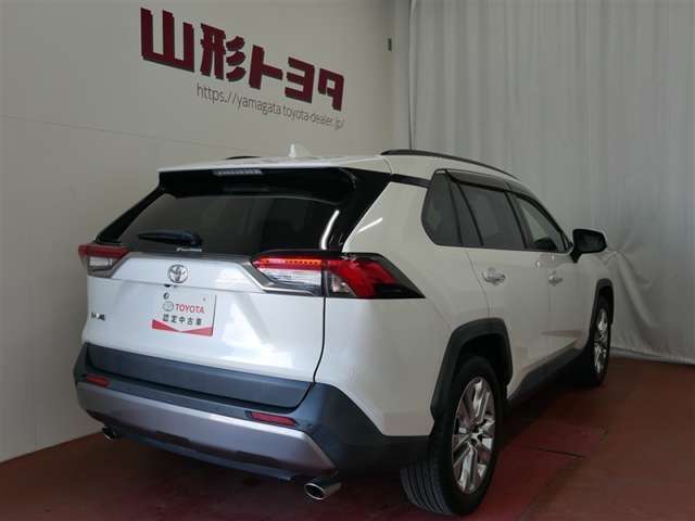 荷物をたっぷり載せて広々ドライビング♪オールシーズン大活躍！