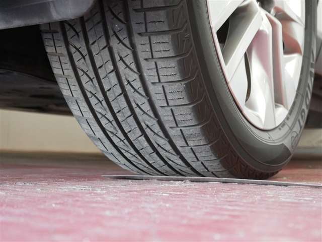 タイヤ溝の状況です