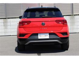 《納車前の交換部品とメンテナンス保証部品》　エンジンオイル・ワイパーゴム・バッテリー等交換・点検基準に沿って実施いたします。