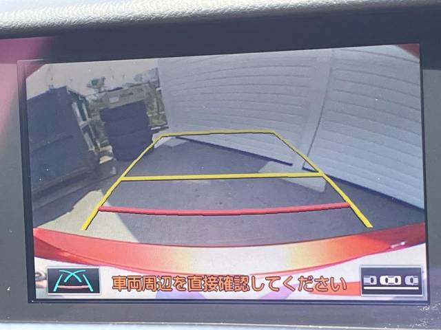 【バックカメラ】駐車時に後方がリアルタイム映像で確認できます。大型商業施設や立体駐車場での駐車時や、夜間のバック時に大活躍！運転スキルに関わらず、今や必須となった装備のひとつです！
