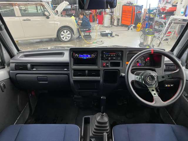 ☆販売はもちろんのこと、買取・板金・車検・日常のメンテナンスから修理や保険等幅広くご相談に応じます☆お気軽にスタッフまで☆