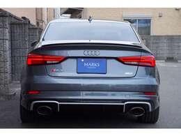 新車時保証書・取扱説明書・スペアキー保管有り