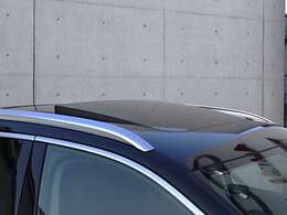 ●サンルーフ！高級車には欠かせません。