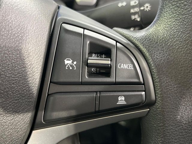 【アダプティブクルーズコントロール】高速道路での長距離走行が楽に！！自動で速度を保つクルーズコントロールが、衝突軽減システムと連携し、前方の車両を感知して車間を保つように速度調節してくれます！！