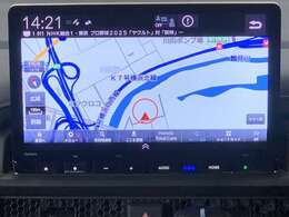 ホンダ純正ナビ付き！独自のインターナビ搭載により、リアルタイムの交通渋滞情報だけでなく、お出掛け先の天気や様々な情報も取得できドライブをよりお愉しみ頂けます！♪