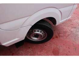 タイヤサイズは145/80R12スチールホイール付き！（夏タイヤ装着）冬タイヤ、ホイール注文も承っております☆