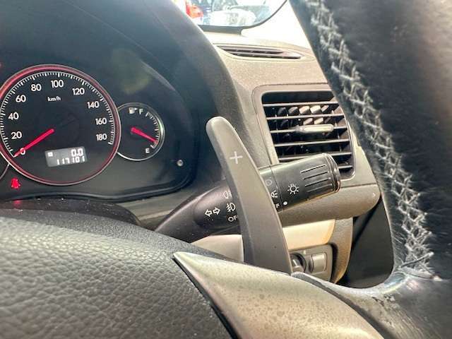 パドルシフト付きで走行も楽しめます！エンジンブレーキや高速道路の加速時に役立ちます！運転してる実感があり楽しくなること間違いなしっ！上手く使いこなせれば燃費の向上になるかも！？
