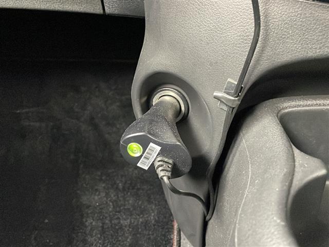 【付属品】このクルマで使える装備品が付いています！使い方などはぜひ実際に店舗にお越しいただき、専門スタッフにお尋ねください！