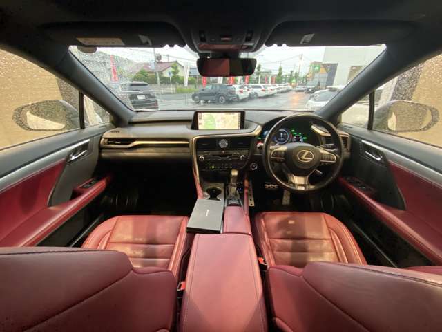 ボディのコーティングも可能です！納車前に内外装の清掃を致しますが、より質の高い仕上がりをお求めの方にお勧めしております！料金は車種別となりますので、お電話、メールにてお問い合わせください！