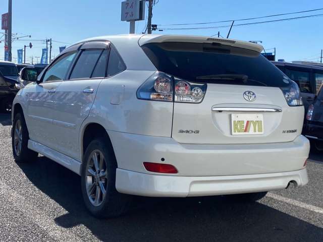 当社の展示車は全車両に車両状態説明書を掲示しております。修復歴の有無は勿論、ドア等の外板の交換歴の有無までも表示☆口頭説明では無く書面にてお渡ししております☆