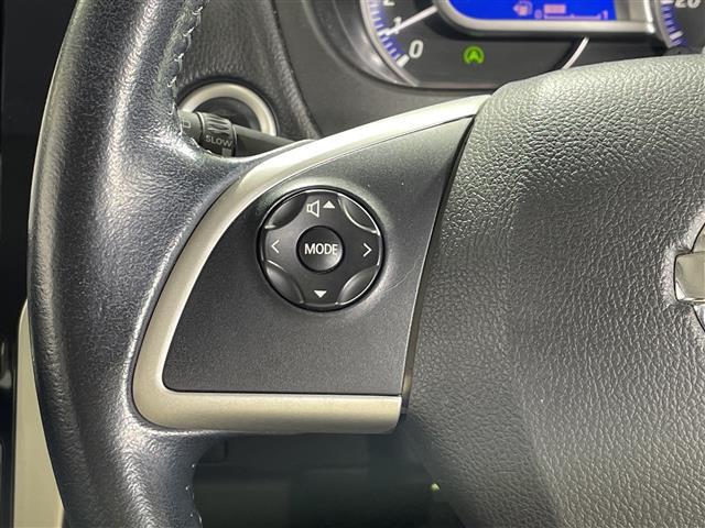 【運転席操作部】『運転席周辺の装備』の画像になります。快適なドライブを楽しむための機能が装備されています！運転席から触れるので使いやすいです！