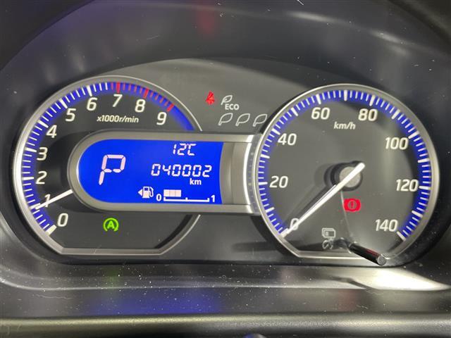 【スピードメーター】『スピードメーター』の画像になります。メーターがシンプルで見やすく運転しやすいですね！