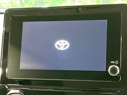 【8インチ　ディスプレイオーディオ】大画面のディスプレイはAppleCarPlayやAndroidAutoが利用可能。大きな画面でスマホナビアプリ等が利用いただけます♪
