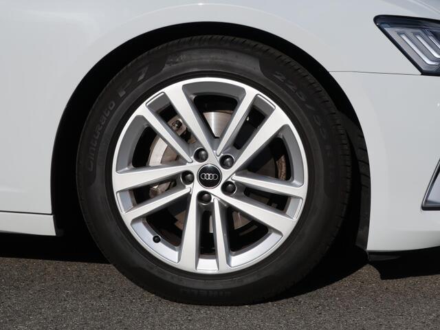 “Audi自動車保険プレミアム”　充実した自動車保険とさまざまの特約やサービス内容でAudiオーナーにふさわしいサポートをご用意。アウディだけのプレミアムサービス「Audiプレミアムケア」を無償で付帯