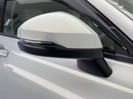 【ドアミラー】大きくて見やすいので、後方を見るときも安心です！