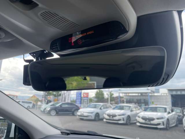 ご遠方の場合でも、下取り車両の金額を概算でお出しすることは可能でございます。車検証をお手元に、走行距離をご確認の上お問い合わせくださいませ。