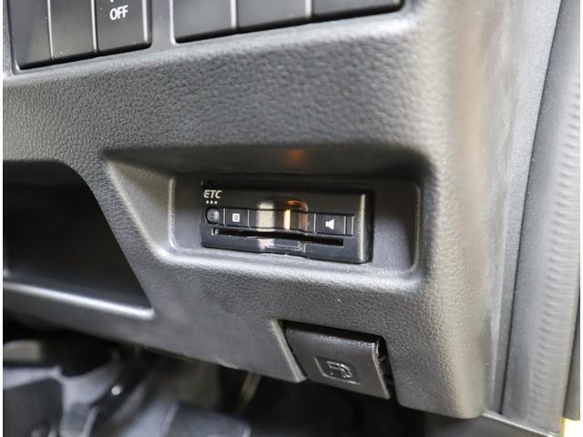 ETC車載器付き☆　セットアップ作業もご依頼いただければご納車までに行います！納車当日から有料道路をご利用いただけます♪