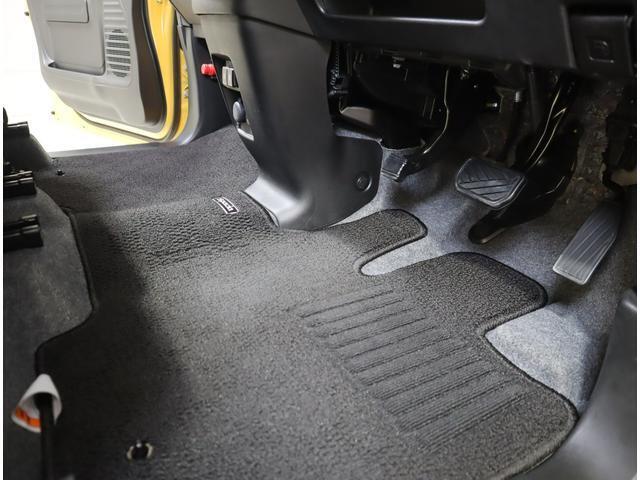 クリーニング済みフロアマット付き☆多少の使用感はありますが、この程度なら許容範囲という方には初期費用が浮いて嬉しいPOINT！