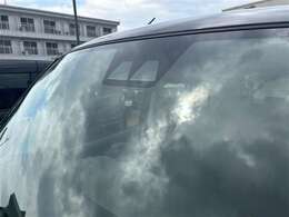 こちらの車両には衝突防止装置が付いております♪
