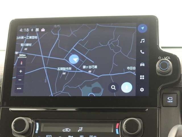 純正ブルートゥース対応ナビを装備。タッチパネル式で使いやすく、お出かけもラクラクです。